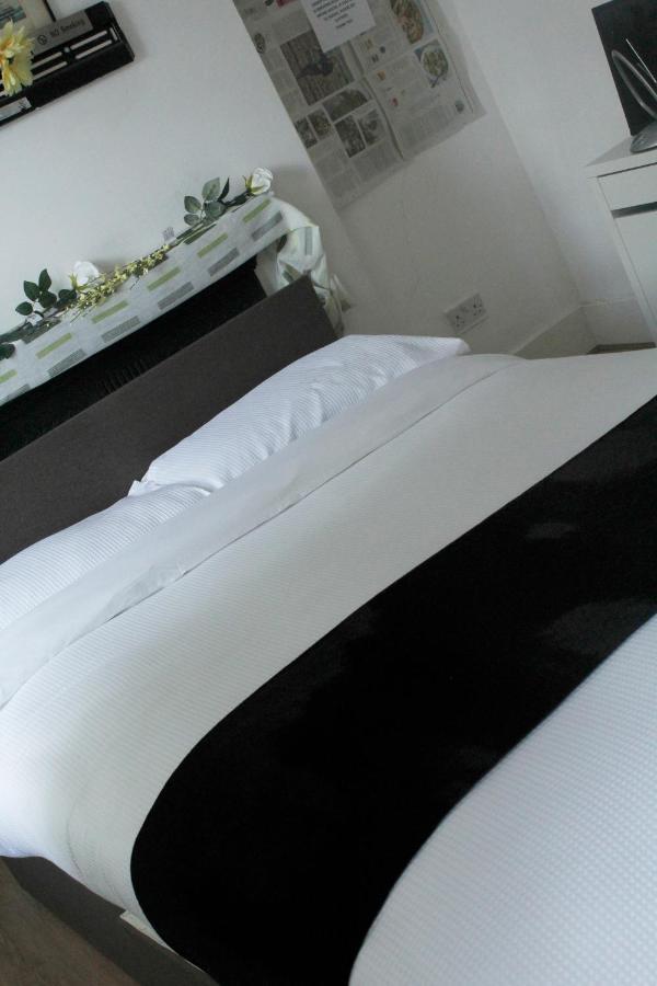 Cozy Rooms Or Apartment In London Townhouse Fast Links To Central Экстерьер фото